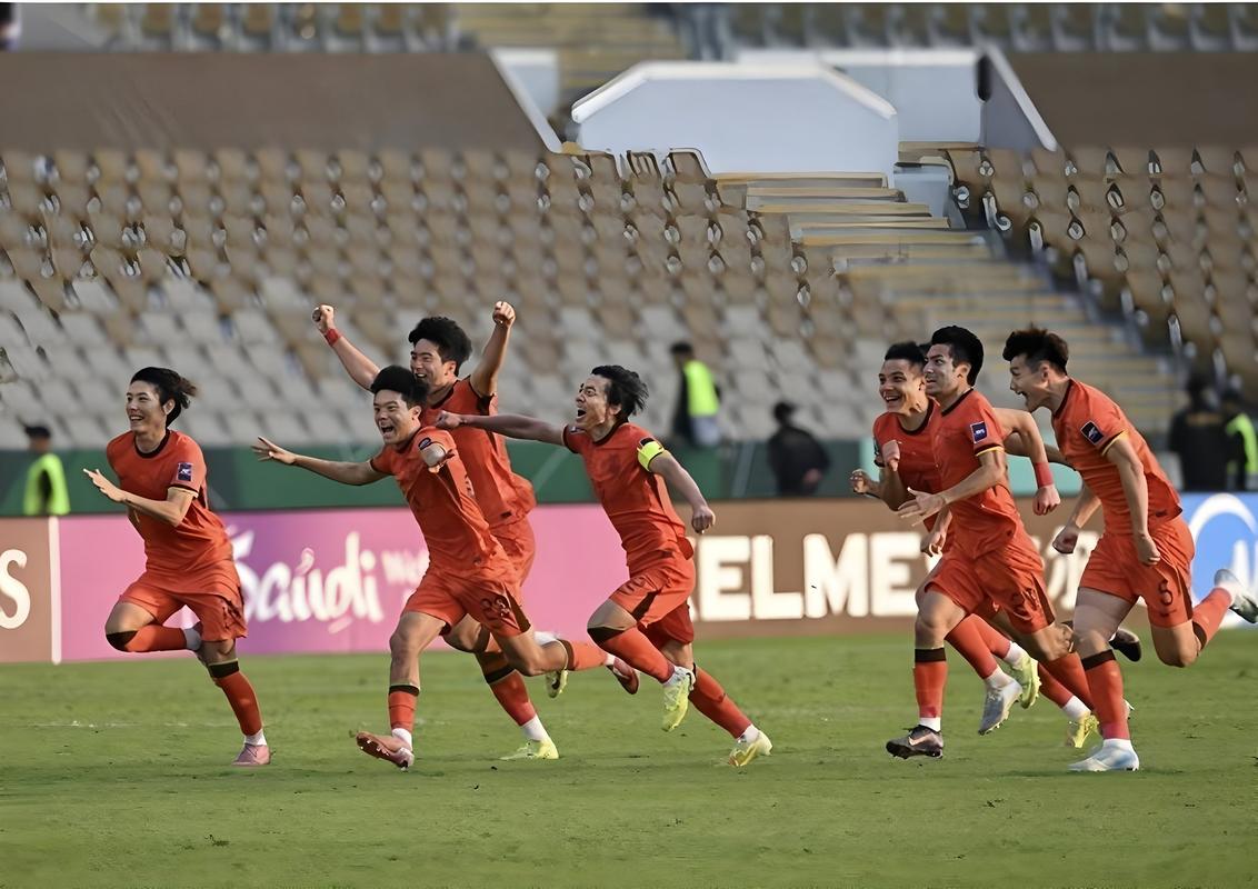 北青:亚冠精英联赛将增容至32队,中超有可能会被增加0.5个名额