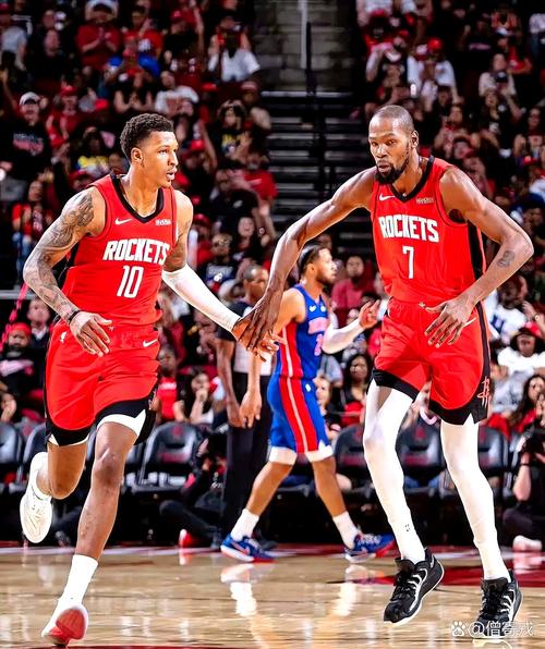 火箭本赛季进攻效率117.5创队史最高 命中率47.9%是近31年新高