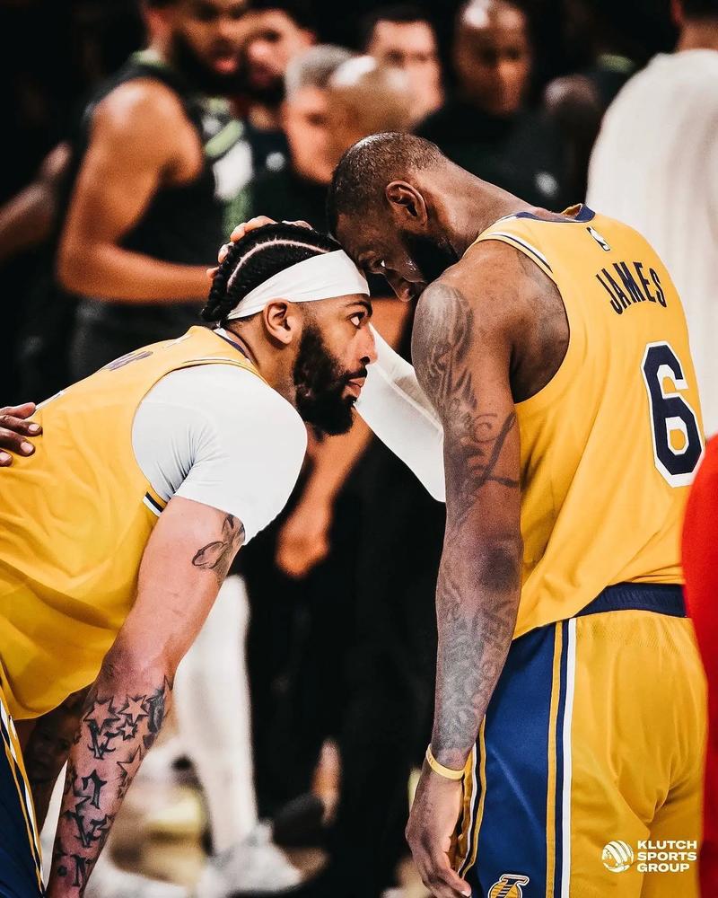 帕森斯:我相信詹姆斯不仅能做组织前锋 需要时仍能扛起主攻重任