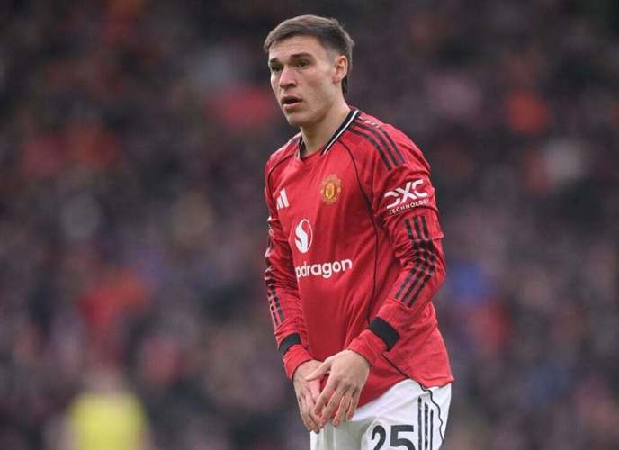 乌加特首发再次灾难发挥，球迷：这是个诅咒，看他首发就知道输了