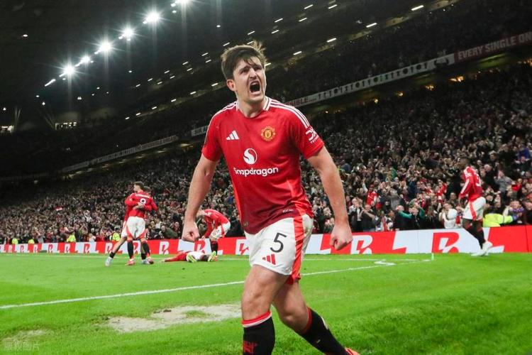 英媒:曼联考虑引进中卫,有意森林的穆里略以及伯恩茅斯的塞内西