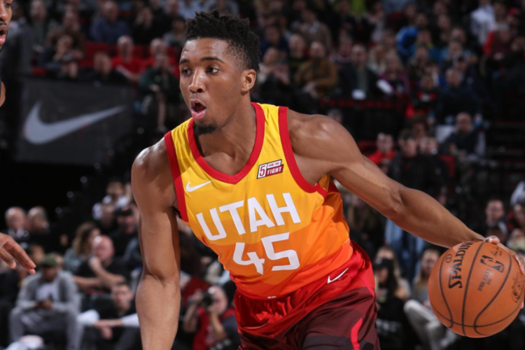 奥多姆:新秀合同3年1200万 我很激动 若我妈在世想给她买房子