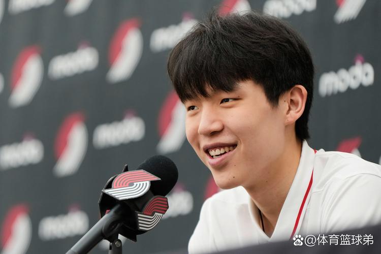 解说:除了身体方面 杨瀚森新秀赛季后对篮球的认知也提升了