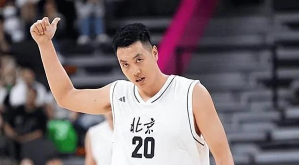 1分5板4助！翟晓川：作用有时候不通过数据体现 每个人职责不一样