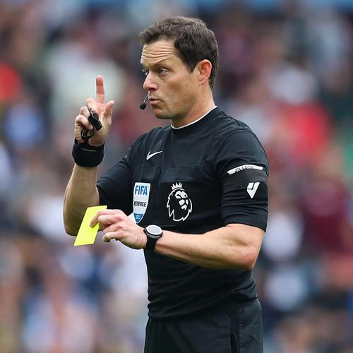 太阳报：儿子输球罗本怒喷裁判并推搡对手家长，引发争议