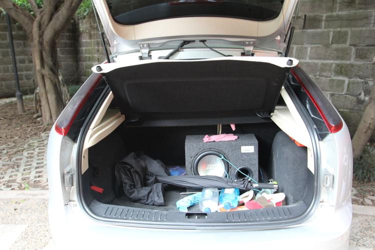 中国矿大轻取苏州大学迎4连胜 李亮22+14 杨奎17+12+5