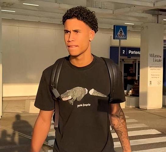 拉普拉塔大学生总监：考虑从国米买断帕拉西奥斯，买断费650万欧