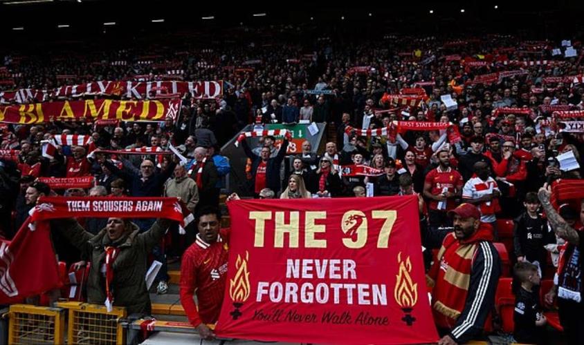 希尔斯堡惨案37周年,埃弗顿社媒缅怀逝者:永远铭记在我们心中