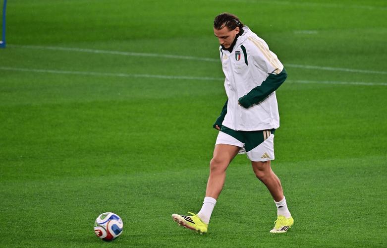 托蒂：意大利现状我无言以对，06年里皮说哪怕一条腿也得踢世界杯