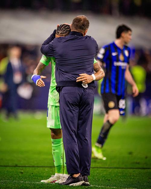 未能完成大逆转，加维社媒：无论是胜利还是失败，永远热爱巴萨！