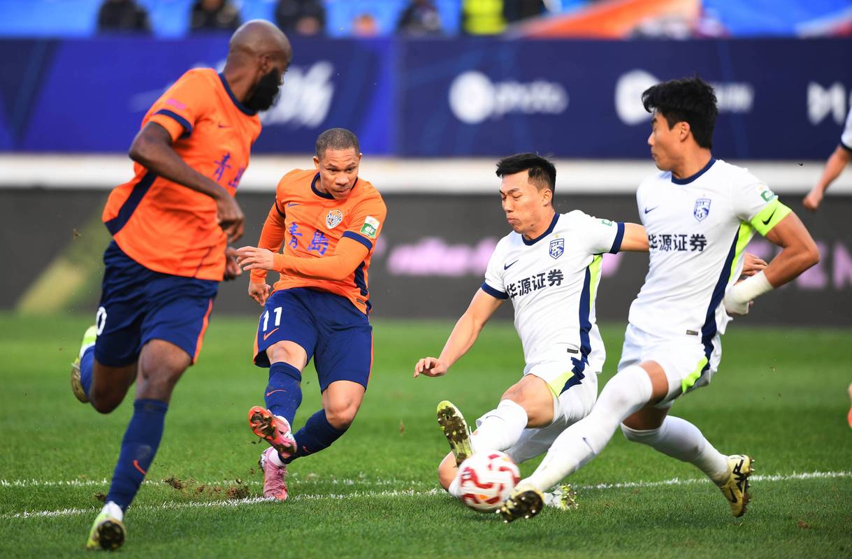 “金德兄弟”20年情谊延续！陈涛vs刘建业，中超教练席首次对决