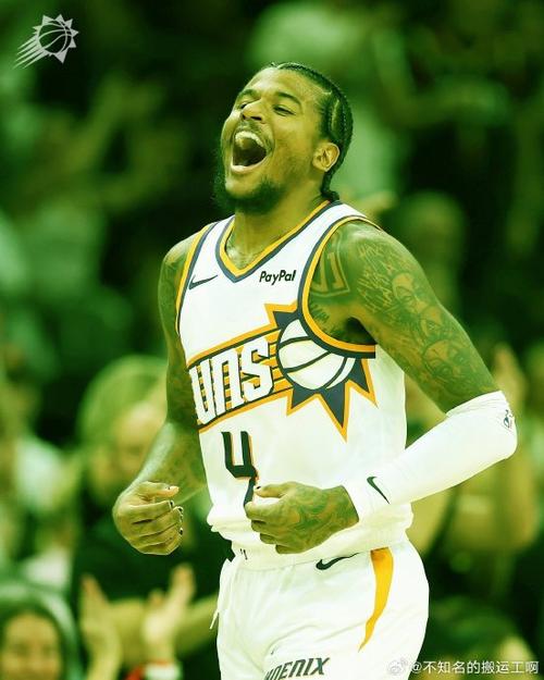 【完整版】太阳主帅:格林出手时机不错 但霍勒迪的干扰很出色