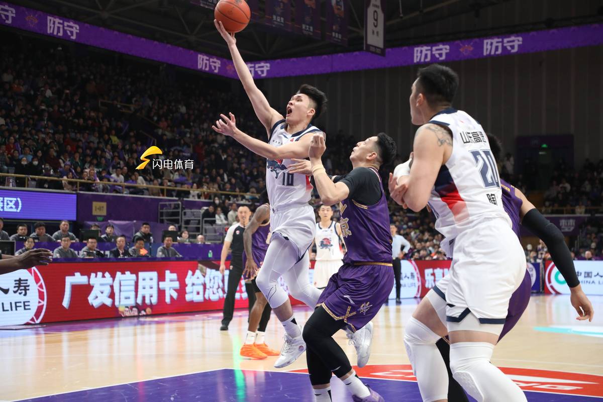 齐鲁晚报：进攻不能再疲软了！客战北控，山东男篮可否终止连败？