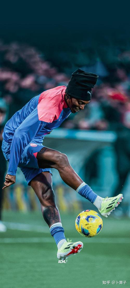 前巴萨助教:亚马尔从小技术出众,他家庭不容易但还是克服了困难