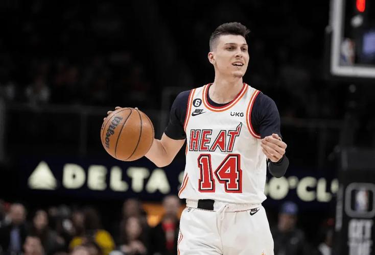 斯波:我们全队都认为自己本该赢下比赛 但我们只能接受这个结果