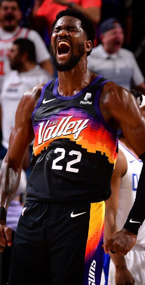 艾顿：对身披紫金战袍的季后赛首战我非常期待 会拼尽全力