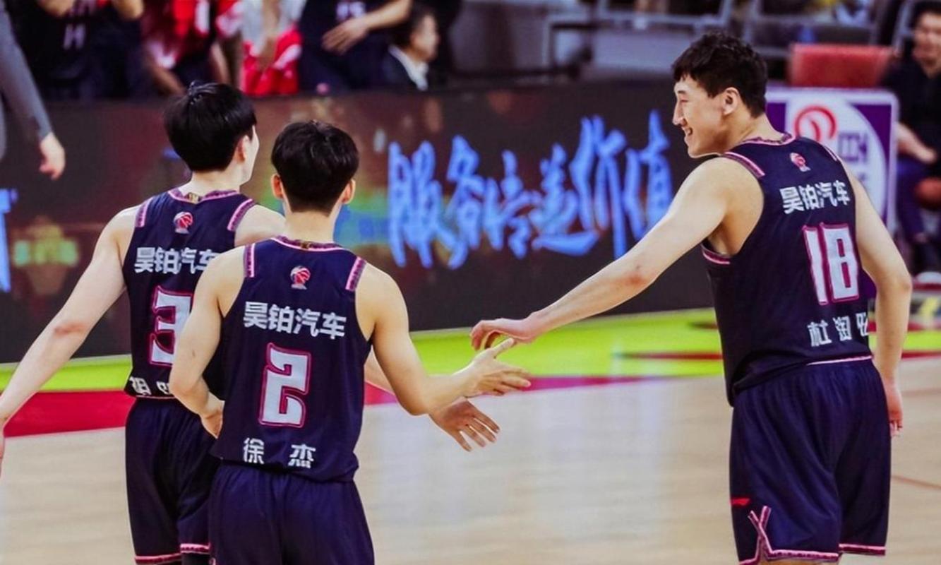 常规赛丨全员得分再取三连胜！先行者主场100-84战胜四川丰谷酒业