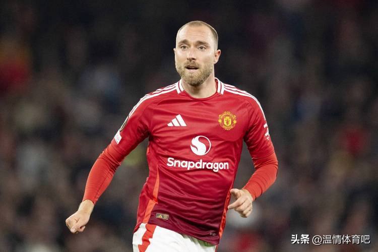 打两份工！拜仁女足中卫埃里克森同时为俱乐部男足部门担任球探