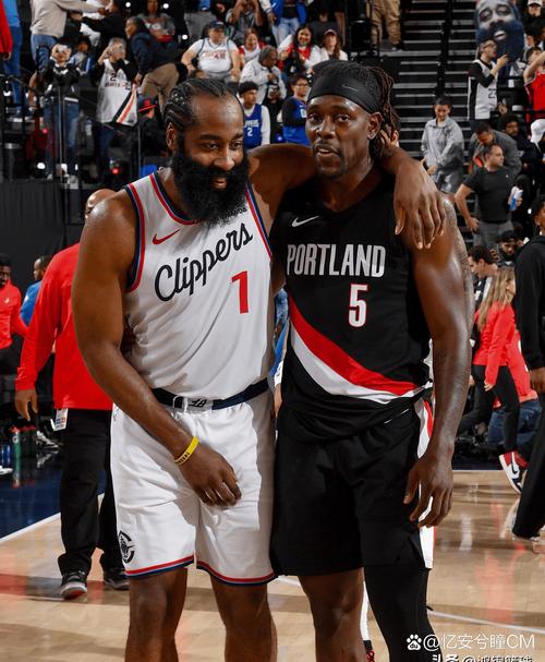 白巧克力：韦德比哈登更在乎比赛 哈登逛夜店时韦德在苦练跳投