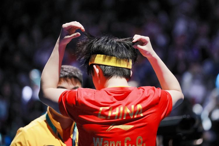 家人的骄傲!迪亚斯父亲社媒晒庆祝儿子进球视频