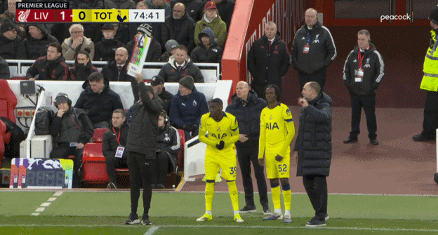 埃基蒂克无缘世界杯！队报：穆阿尼和马特塔可能获得机会