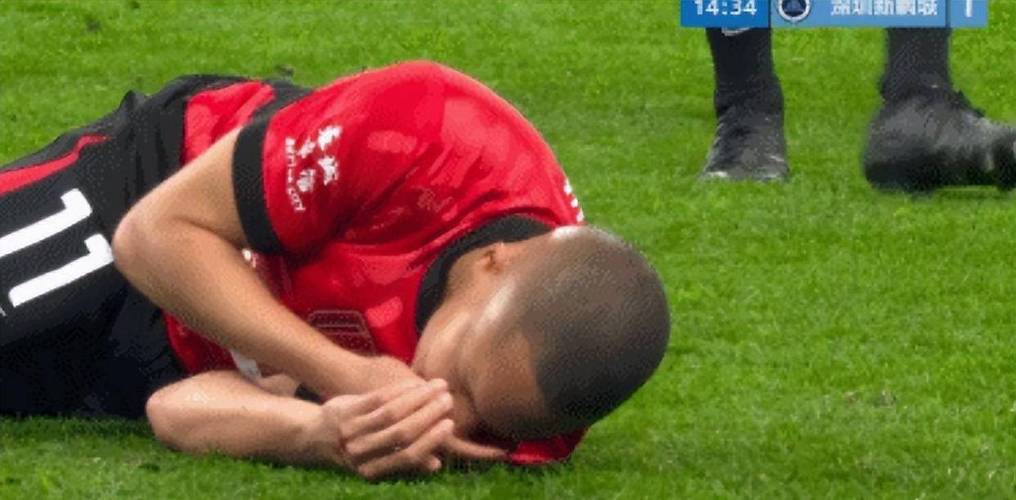 巴尔达诺：卡马文加的红牌判罚过重了，这是裁判犯的双重错误