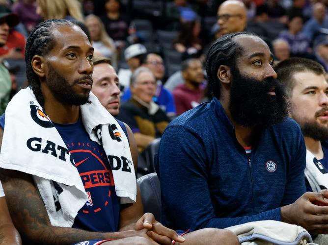 烤肉姐：伦纳德今天赛后心情很不好 他的社媒号我暂停一段时间