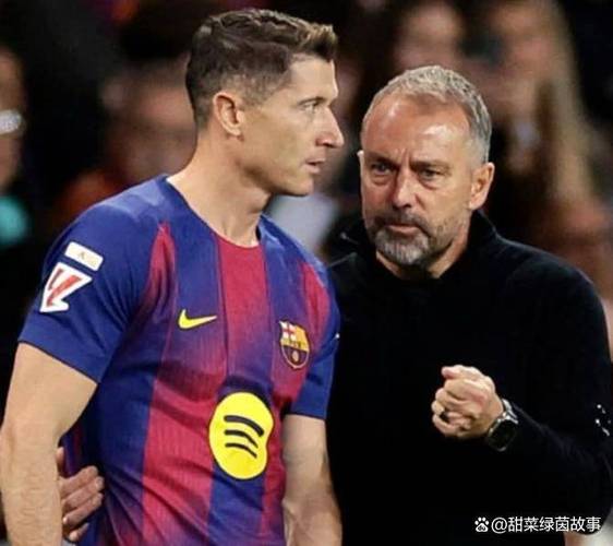 传记作者：莱万首选不再是留在巴萨，他和弗里克渐行渐远