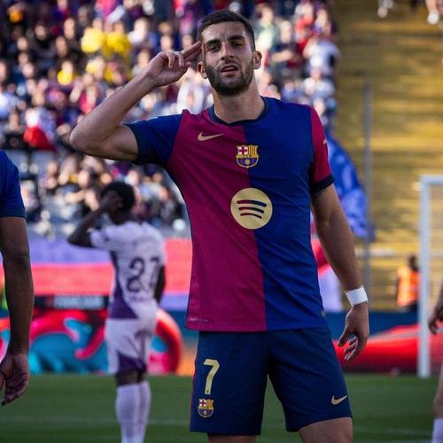 巴萨官方晒照：费兰19球追平上赛季总数 场均进球从0.64升至0.76