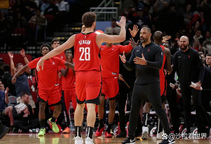 乌度卡：我刚到队时申京主动要求我严格对待他 不替他遮掩问题