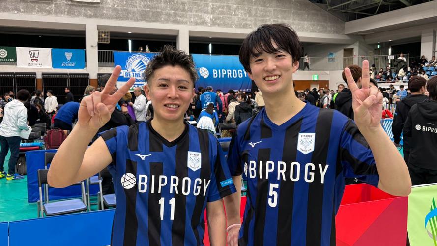 欧战半决赛阶段均有日本球员：伊藤洋辉、铃木唯人、镰田大地