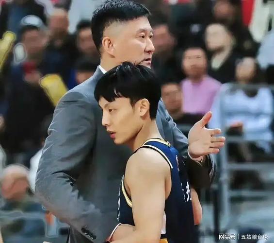 杜锋：我们目前很困难 徐杰身体不适 大外援需要等他到位