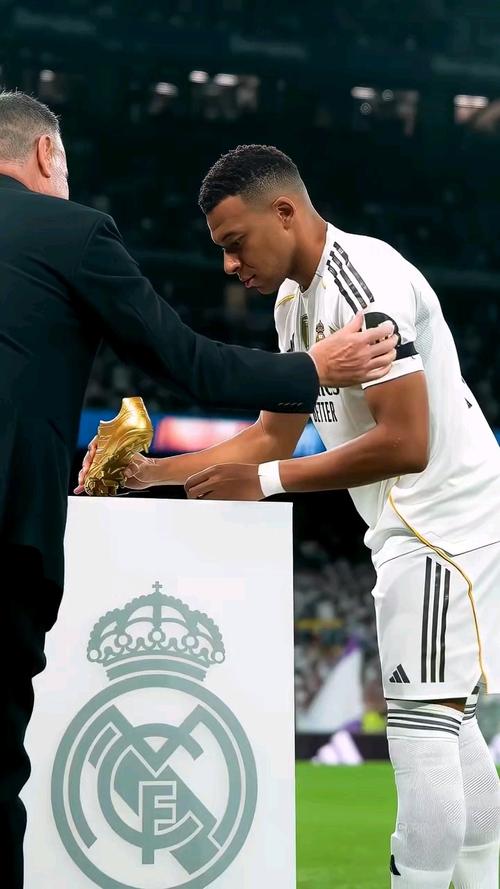 佩蒂特：皇马总喜欢甩锅给裁判；姆巴佩去皇马的时机很糟糕