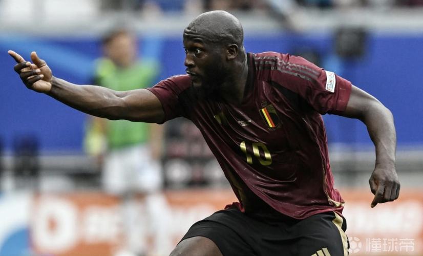 意媒：那不勒斯极有可能与卢卡库分手，已决定4400万欧买断霍伊伦