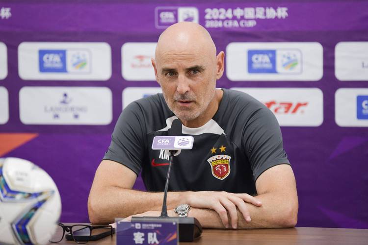 沪媒：海港赛前训练李新翔回归蒋光太参与，莱昂纳多缺席