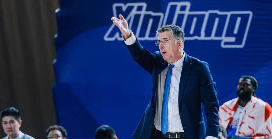 北京曾相中克里斯托弗 新外援威廉姆斯的薪水要高于他