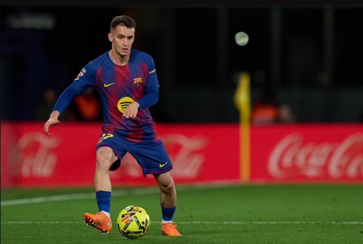 奖励表现！ESPN：巴萨考虑与贝尔纳尔涨薪续约，当前违约金5亿欧