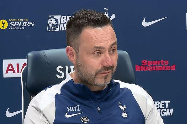 布莱顿致敬功勋主帅德泽尔比：很高兴见到你，罗伯特！