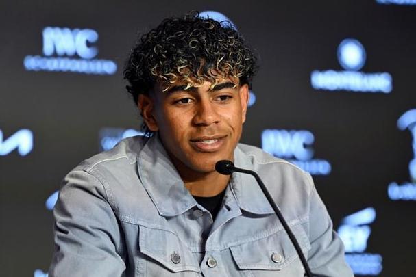 亚马尔：梅西是足球历史最佳也是最伟大运动员 希望追随他的道路