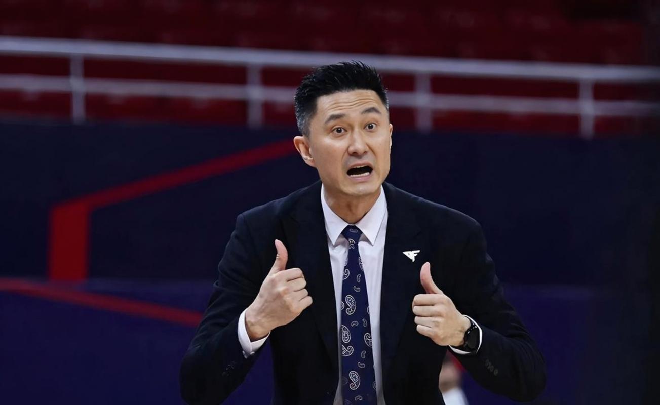 媒体人：广东最终滑落到第5名不能只怪杜锋 阵容先天有短板