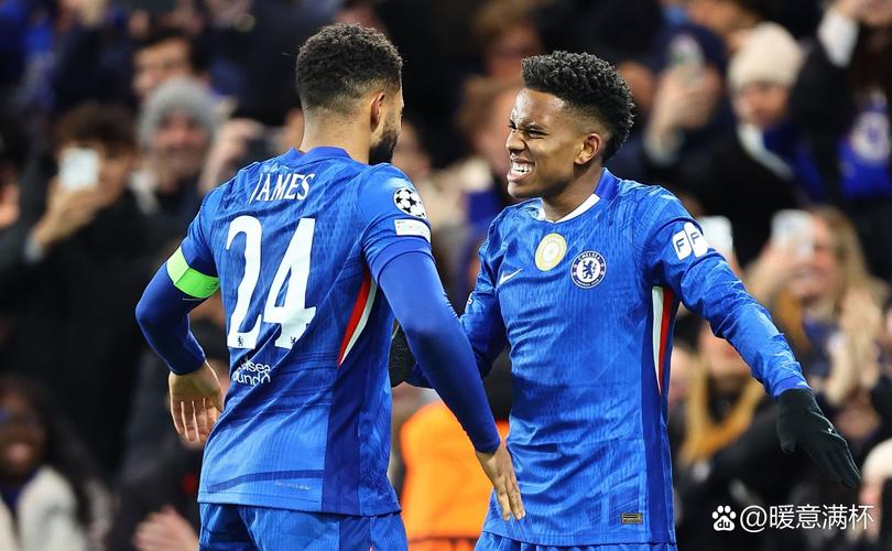 记者：切尔西再烂下去就要成下一个热刺了，第37轮看看菜鸡互啄