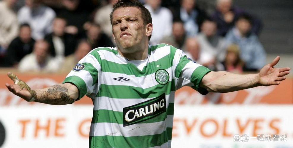 全程脏话不断！邮报：卡拉格在德比战中被埃弗顿球迷狂喷