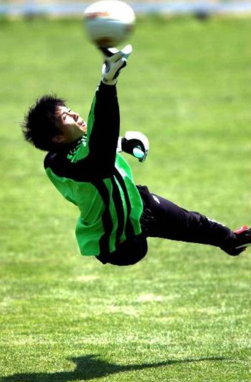 62岁，成为中国足坛最火的人