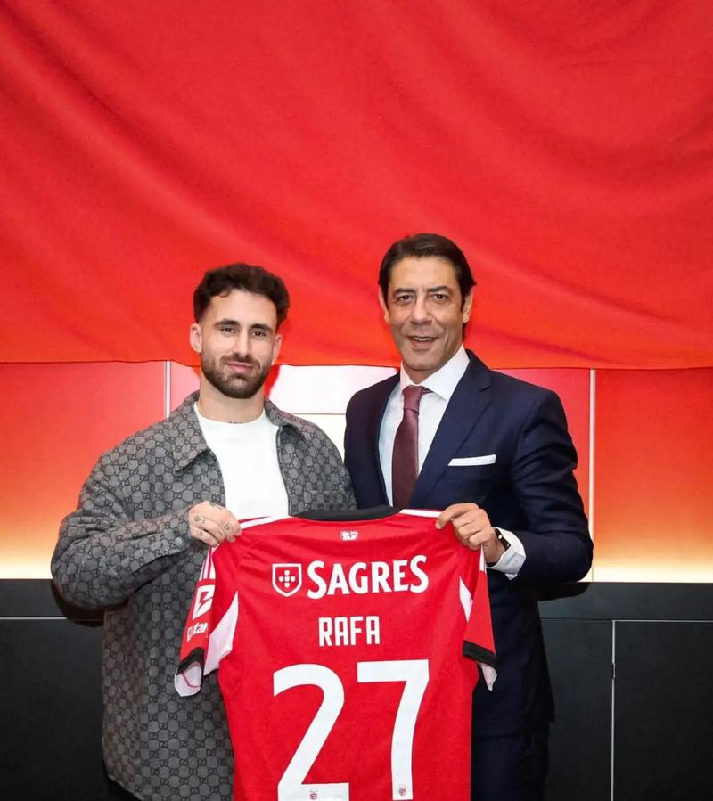 皇马有意？球报：穆帅想与本菲卡续约但要求引援，不排除评估报价