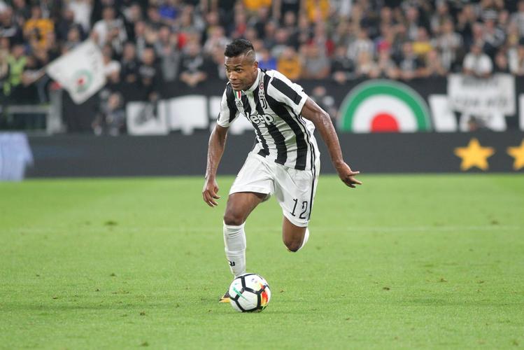 伍德曼：没想到会在德比战获得机会，后卫们把我保护得很好