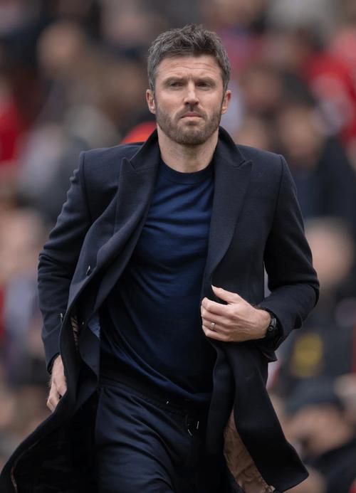 欧文：我会把正式主帅职位交给卡里克，保持目前势头曼联能争冠