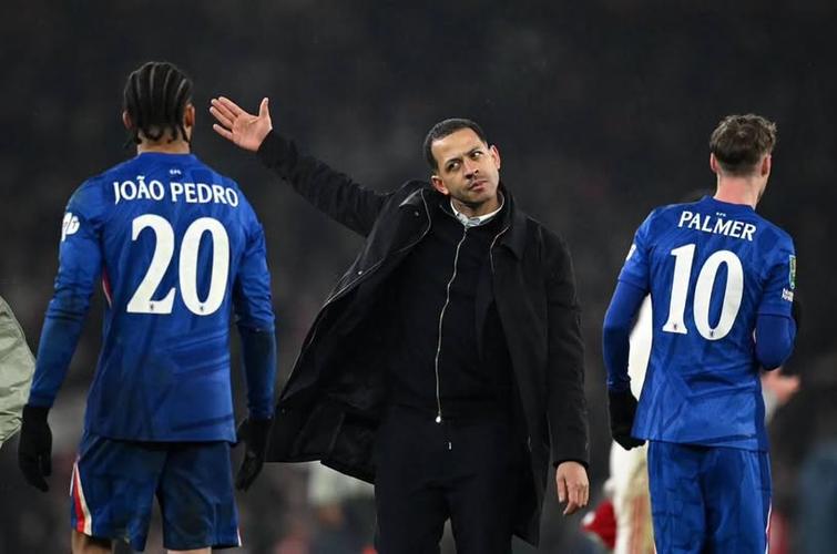 高层支持≠帅位稳固！记者：若切尔西持续低迷，罗塞尼尔恐将下课