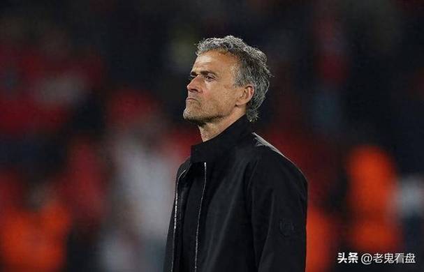 记者：恩里克将与巴黎圣日耳曼续约至2030年