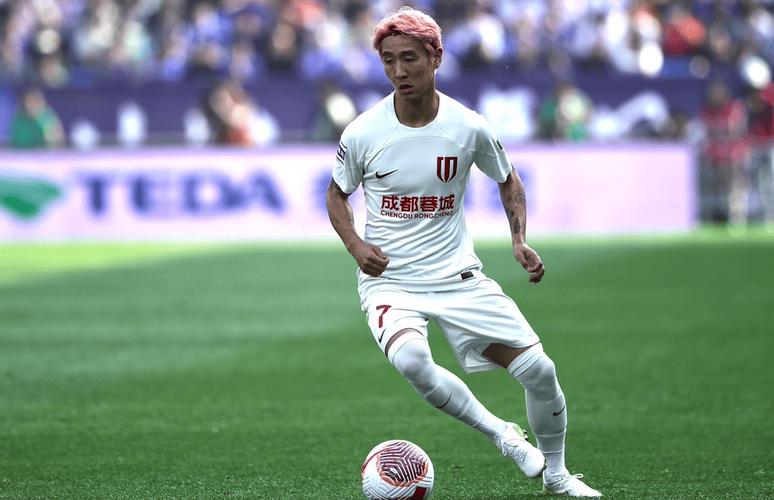 约翰·阿洛伊西：队员这份坚韧值得肯定，费利佩替补登场效果明显